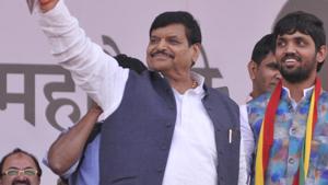 Shivpal Yadav, who has floated Pragatisheel Samajwadi Party after parting ways with the SP, hit out at his nephew and SP chief Akhilesh Yadav, alleging that he had deceived not only his father Mulayam Singh Yadav but also the Congress.(File Photo) Shivpal Yadav, who has floated Pragatisheel Samajwadi Party after parting ways with the SP, hit out at his nephew and SP chief Akhilesh Yadav, alleging that he had deceived not only his father Mulayam Singh Yadav but also the Congress.(File Photo)