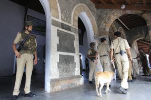 According to the GRP, the number of robberies and thefts increased from 2017 to 2018.(Hindustan Times) According to the GRP, the number of robberies and thefts increased from 2017 to 2018.(Hindustan Times)