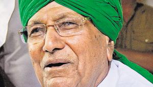 Former chief minister Om Prakash Chautala wanted to campaign for the INLD candidate, Umed Singh Redhu, in the bypoll and his fresh confinement came as a blow to the party’s campaign.(HT Photo) Former chief minister Om Prakash Chautala wanted to campaign for the INLD candidate, Umed Singh Redhu, in the bypoll and his fresh confinement came as a blow to the party’s campaign.(HT Photo)