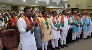 Girish Bapat (second from left), guardian minister for Pune district, along with BJP workers during the ‘live’ conference with PM Narendra Modi in Baramati on Wednesday.(Jithendra Jadhav/ HT PHOTO) Girish Bapat (second from left), guardian minister for Pune district, along with BJP workers during the ‘live’ conference with PM Narendra Modi in Baramati on Wednesday.(Jithendra Jadhav/ HT PHOTO)