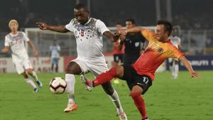 Laldanmawia of East Bengal trying to stop Dicka of Mohun Bagan.(Arijit Sen/HT Photo) Laldanmawia of East Bengal trying to stop Dicka of Mohun Bagan.(Arijit Sen/HT Photo)