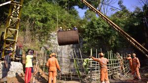 A bench headed by Justice AK Sikri asked the governments to keep looking for the miners, days after Indian navy’s divers detected the body of a second miner.(AFP) A bench headed by Justice AK Sikri asked the governments to keep looking for the miners, days after Indian navy’s divers detected the body of a second miner.(AFP)