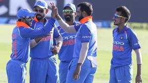 India celebrates the wicket of New Zealand's Ross Taylor.(AP) India celebrates the wicket of New Zealand's Ross Taylor.(AP)