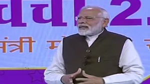 Prime Minister Narendra Modi faced a question on online game addiction from a parent at his ‘Pariksha pe Charcha’ on Tuesday and his reply had the audience in splits.(ANI Photo) Prime Minister Narendra Modi faced a question on online game addiction from a parent at his ‘Pariksha pe Charcha’ on Tuesday and his reply had the audience in splits.(ANI Photo)