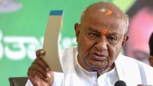 Deve Gowda’s comment comes days after several state Congress leaders demanded that former chief minister Siddaramaiah be made CM again.(PTI/File Photo) Deve Gowda’s comment comes days after several state Congress leaders demanded that former chief minister Siddaramaiah be made CM again.(PTI/File Photo)