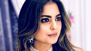 Isha Ambani looks radiant on the cover of Vogue India. Scroll down to see her magazine cover. (Instagram) Isha Ambani looks radiant on the cover of Vogue India. Scroll down to see her magazine cover. (Instagram)