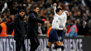 Tottenham's Fernando Llorente celebrates scoring their second goal with manager Mauricio Pochettino and Son Heung-min(Action Images via Reuters) Tottenham's Fernando Llorente celebrates scoring their second goal with manager Mauricio Pochettino and Son Heung-min(Action Images via Reuters)