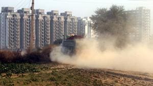 The Centre’s decision to cut down the budget on pollution control by 50 % this year has drawn criticism from environment experts. (Photo by Parveen Kumar/Hindustan Times)(HT Photo) The Centre’s decision to cut down the budget on pollution control by 50 % this year has drawn criticism from environment experts. (Photo by Parveen Kumar/Hindustan Times)(HT Photo)