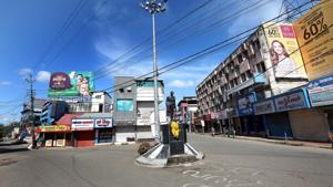 Normal life was paralysed across Andhra Pradesh on Friday due to a day-long shutdown called over demands for a special category status to the state.(Representative Image/HT Photo) Normal life was paralysed across Andhra Pradesh on Friday due to a day-long shutdown called over demands for a special category status to the state.(Representative Image/HT Photo)
