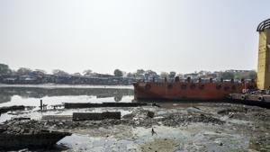 The committee recommended that 50% area could go to mill owners, while 33.33% for civic amenities and 16.66% for affordable housing with higher buildable rights(Kunal Patil/HT Photo) The committee recommended that 50% area could go to mill owners, while 33.33% for civic amenities and 16.66% for affordable housing with higher buildable rights(Kunal Patil/HT Photo)