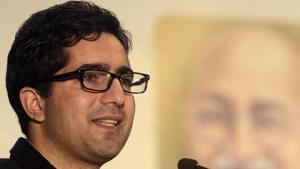 Former IAS officer Shah Faesal says he has decided to chart an independent political journey.(HT File) Former IAS officer Shah Faesal says he has decided to chart an independent political journey.(HT File)