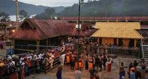 Devotees wait in queues inside the premises of the Sabarimala temple in Pathanamthitta district in Kerala on October 18.(REUTERS) Devotees wait in queues inside the premises of the Sabarimala temple in Pathanamthitta district in Kerala on October 18.(REUTERS)