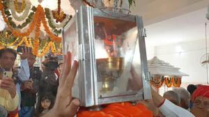 Devotees of Hinglaj Mata have brought the 'jyot' (eternal flame) from the deity's temple in Pakistan to the newly-built Hinglaj Mata temple in Rajasthan’s Barmer district.(HT Photo) Devotees of Hinglaj Mata have brought the 'jyot' (eternal flame) from the deity's temple in Pakistan to the newly-built Hinglaj Mata temple in Rajasthan’s Barmer district.(HT Photo)