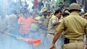 The youth wing of the Bharatiya Janata Party (BJP) in Odisha on Thursday clashed with the police while marching towards the state Assembly. (Nitin Kanotra /HT Photo)(HT Photo) The youth wing of the Bharatiya Janata Party (BJP) in Odisha on Thursday clashed with the police while marching towards the state Assembly. (Nitin Kanotra /HT Photo)(HT Photo)