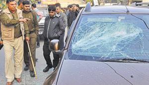 The businessman was on his way to work on January 30 two men approached his car on a motorcycle and broke his car window.(HT File / Representative Photo) The businessman was on his way to work on January 30 two men approached his car on a motorcycle and broke his car window.(HT File / Representative Photo)