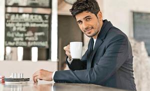 Before making his acting debut in Student of the Year, Sidharth Malhotra had worked as an assistant director to Karan Johar in My Name Is Khan(Aalok Soni) Before making his acting debut in Student of the Year, Sidharth Malhotra had worked as an assistant director to Karan Johar in My Name Is Khan(Aalok Soni)