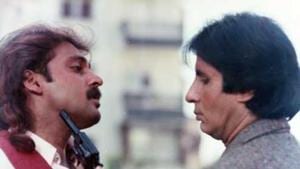 Mahesh Anand and Amitabh Bachchan in a still from Akayla. Mahesh Anand and Amitabh Bachchan in a still from Akayla.