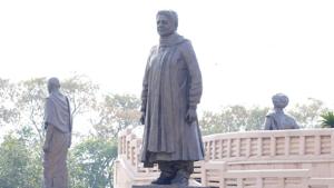 Bahujan Samaj Party (BSP) chief Mayawati on Saturday defended her decision to build statues of Dalit icons and other memorials in Uttar Pradesh.(Sunil Ghosh /HT) Bahujan Samaj Party (BSP) chief Mayawati on Saturday defended her decision to build statues of Dalit icons and other memorials in Uttar Pradesh.(Sunil Ghosh /HT)
