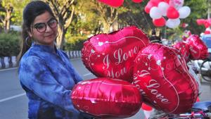 Even if one does not believe in a special day to celebrate love, it is hard to escape the spirit and mood of Valentine’s Day.(HT File) Even if one does not believe in a special day to celebrate love, it is hard to escape the spirit and mood of Valentine’s Day.(HT File)
