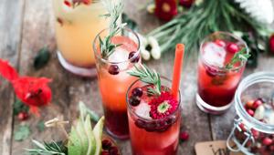 Happy Valentine’s Day: 5 cocktails that you can make at home on V-day(Unsplash) Happy Valentine’s Day: 5 cocktails that you can make at home on V-day(Unsplash)