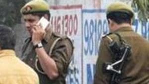 A Delhj Police constable fired two shots in the air from his service pistol following an argument with four youth over serving of ‘chutney’ in Noida on Feb 2.(AFP / Photo used for representational purpose) A Delhj Police constable fired two shots in the air from his service pistol following an argument with four youth over serving of ‘chutney’ in Noida on Feb 2.(AFP / Photo used for representational purpose)