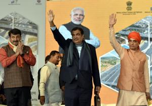 There is a group within the BJP and RSS which believes that Gadkari could not be getting so obliquely personal with his party leadership without being confident of the support of the top brass in the RSS.(Sonu Mehta/HT PHOTO) There is a group within the BJP and RSS which believes that Gadkari could not be getting so obliquely personal with his party leadership without being confident of the support of the top brass in the RSS.(Sonu Mehta/HT PHOTO)