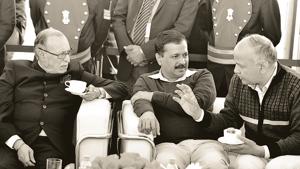 Arvind Kejriwal (centre) felt the mandate supported an expectation for an unprecedented shift in the process of governance raising the hackles of the bureaucrats(Sushil Kumar/HT PHOTO) Arvind Kejriwal (centre) felt the mandate supported an expectation for an unprecedented shift in the process of governance raising the hackles of the bureaucrats(Sushil Kumar/HT PHOTO)