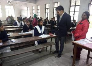 DIoS, Lucknow, inspecting an examination centre on Thursday.(HT Photo) DIoS, Lucknow, inspecting an examination centre on Thursday.(HT Photo)