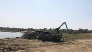 Police say some boats were fitted with high-tech equipment to dredge very fine sand, and there were other dedicated boats with a capacity of 10 tonnes to load the mined sand.(HT Photo)