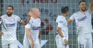 Indian Super League: Pune dent Jamshedpur’s play-offs chances.(Indian Super League) Indian Super League: Pune dent Jamshedpur’s play-offs chances.(Indian Super League)