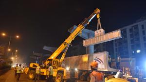 Mero-7 work underway in Mumbai.(HT FILE)