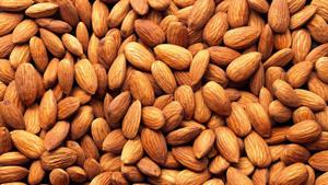 Almonds and other tree nuts can help the hearts of those living with type 2 diabetes. (Shutterstock) Almonds and other tree nuts can help the hearts of those living with type 2 diabetes. (Shutterstock)