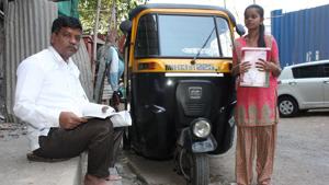 Sharif Khan with his daughter Aayesha.(Praful Gangurde/ HT Photo) Sharif Khan with his daughter Aayesha.(Praful Gangurde/ HT Photo)