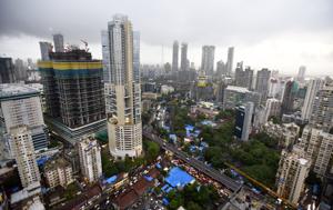 Central Mumbai could have rewritten the rules of urban development in the country, become an equitable place for all Mumabiites; it’s now a congested set of tall buildings along flyovers for the few who can afford the space.(Vijayanand Gupta/HT PHOTO) Central Mumbai could have rewritten the rules of urban development in the country, become an equitable place for all Mumabiites; it’s now a congested set of tall buildings along flyovers for the few who can afford the space.(Vijayanand Gupta/HT PHOTO)