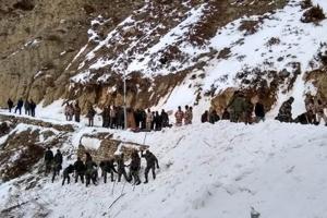 Operation underway to rescue army jawans trapped in snow after an avalanche hit them in Namgya region of Kinnaur district in Himachal Pradesh on Feb 20, 2019.(ANI File) Operation underway to rescue army jawans trapped in snow after an avalanche hit them in Namgya region of Kinnaur district in Himachal Pradesh on Feb 20, 2019.(ANI File)