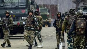 An encounter broke out between militants and security forces in Sopore township of Jammu and Kashmir’s Baramulla district on Friday morning, police said.(AP File Photo) An encounter broke out between militants and security forces in Sopore township of Jammu and Kashmir’s Baramulla district on Friday morning, police said.(AP File Photo)