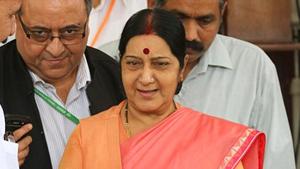 External affairs minister Sushma Swaraj will be the first Indian foreign minister to participate in the OIC foreign ministers meeting.(Arvind Yadav) External affairs minister Sushma Swaraj will be the first Indian foreign minister to participate in the OIC foreign ministers meeting.(Arvind Yadav)