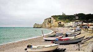 Planning a day trip? Visit Étretat’s white cliffs and natural rock arches — the most popular sights in Upper Normandy, France(Surbhee Grover) Planning a day trip? Visit Étretat’s white cliffs and natural rock arches — the most popular sights in Upper Normandy, France(Surbhee Grover)