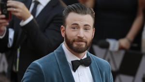 Chris Evans won the Oscars with his gentlemanly behaviour.(REUTERS) Chris Evans won the Oscars with his gentlemanly behaviour.(REUTERS)