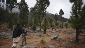 Pakistani reporters and troops visit the site of an Indian airstrike in Jaba, near Balakot, Pakistan, Tuesday, Feb. 26, 2019.(AP) Pakistani reporters and troops visit the site of an Indian airstrike in Jaba, near Balakot, Pakistan, Tuesday, Feb. 26, 2019.(AP)