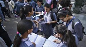 CBSE Board Exams 2019: Question paper surveillance to be app-based(Burhaan Kinu/HT PHOTO) CBSE Board Exams 2019: Question paper surveillance to be app-based(Burhaan Kinu/HT PHOTO)