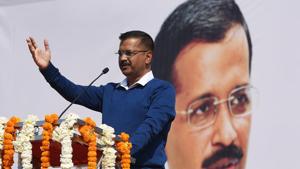 Lauding him as a hero, Delhi Chief Minister Arvind Kejriwal welcomed the return of Indian Air Force pilot Abhinandan Varthaman on Friday, and praised his bravery and the courage of his family.(Raj K Raj/HT PHOTO) Lauding him as a hero, Delhi Chief Minister Arvind Kejriwal welcomed the return of Indian Air Force pilot Abhinandan Varthaman on Friday, and praised his bravery and the courage of his family.(Raj K Raj/HT PHOTO)