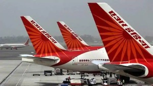 Air India will not accommodate passengers from Jet Airways’ cancelled flights till further notice, an Air India circular issued on Friday said.(PTI Photo) Air India will not accommodate passengers from Jet Airways’ cancelled flights till further notice, an Air India circular issued on Friday said.(PTI Photo)