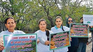 The citizens’ protest comes two days after the Supreme Court strongly rebuked the amendment bill.(Yogendra Kumar/HT PHOTO) The citizens’ protest comes two days after the Supreme Court strongly rebuked the amendment bill.(Yogendra Kumar/HT PHOTO)
