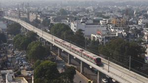 The most remarkable achievement by LMRC was the installation of curved U-girders near IT crossing in just 24 hours.(Subhankar Chakraborty/HT Photo) The most remarkable achievement by LMRC was the installation of curved U-girders near IT crossing in just 24 hours.(Subhankar Chakraborty/HT Photo)
