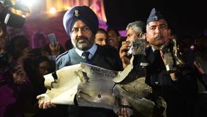 The Indian Air Force on Thursday displayed parts of an AMRAAM beyond visual range air-to-air missile as evidence to “conclusively” prove that Pakistan deployed US-manufactured F-16 fighter jets whereas Pakistan denied.(Vipin Kumar/HT PHOTO) The Indian Air Force on Thursday displayed parts of an AMRAAM beyond visual range air-to-air missile as evidence to “conclusively” prove that Pakistan deployed US-manufactured F-16 fighter jets whereas Pakistan denied.(Vipin Kumar/HT PHOTO)
