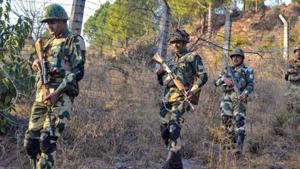 Defence spokesperson said Pakistan initiated unprovoked ceasefire violation along LoC in Nowshera and Sunderbani sectors.(PTI File Photo/Representative image) Defence spokesperson said Pakistan initiated unprovoked ceasefire violation along LoC in Nowshera and Sunderbani sectors.(PTI File Photo/Representative image)