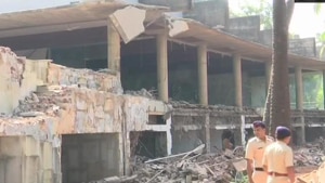 Authorities continue demolition of PNB scam accused Nirav Modi’s bungalow in Alibag, Raigad district.(ANI) Authorities continue demolition of PNB scam accused Nirav Modi’s bungalow in Alibag, Raigad district.(ANI)