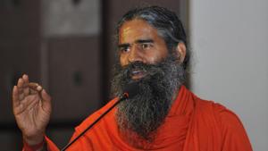 Ramdev, the founder of Patanjali Ayurved Ltd, on Friday accused FMCG major Hindustan Unilever Limited (HUL) of plundering Indian market, hitting out at the company over an advertisement of its branded tea “Red Label”.(Sunil Ghosh / Hindustan Times) Ramdev, the founder of Patanjali Ayurved Ltd, on Friday accused FMCG major Hindustan Unilever Limited (HUL) of plundering Indian market, hitting out at the company over an advertisement of its branded tea “Red Label”.(Sunil Ghosh / Hindustan Times)