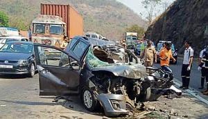 A car with six passengers crashed into a trailer at Bhor Ghat on Saturday.(HT file) A car with six passengers crashed into a trailer at Bhor Ghat on Saturday.(HT file)